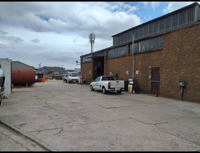 442M² FACTORY FOR SALE IN BRACKENFELL INDUSTRIAL